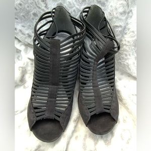 Mia Women Black Suede Wedge sandal Size 10